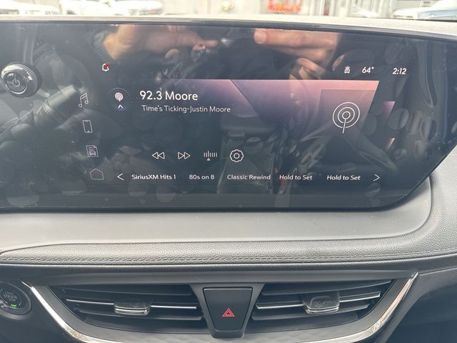 Buick Encore GX Vehicle Full-screen Gallery Image 16