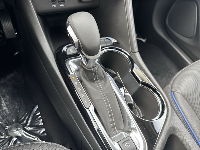 Buick Encore GX Vehicle Full-screen Gallery Image 19