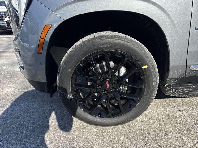 GMC Yukon XL Vehicle Full-screen Gallery Image 10