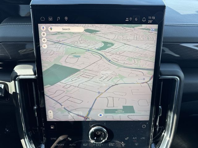 GMC Yukon XL Vehicle Full-screen Gallery Image 18