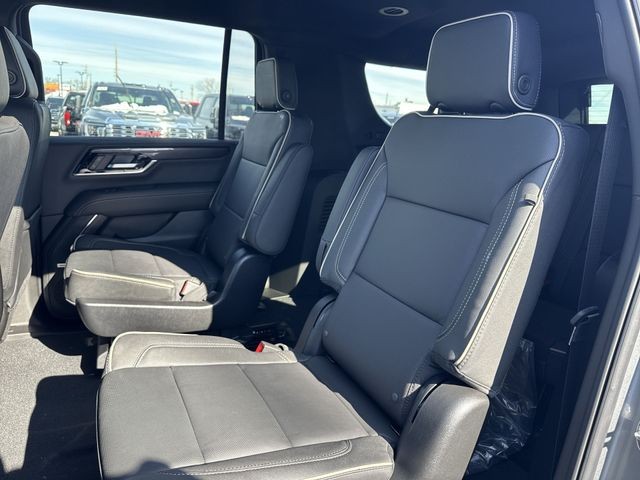 GMC Yukon XL Vehicle Full-screen Gallery Image 22