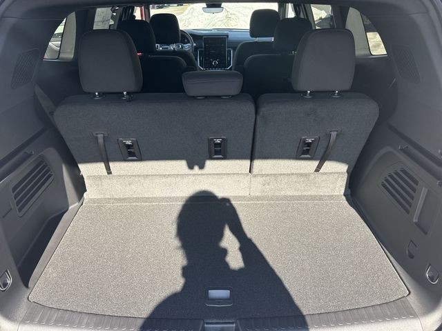 GMC Acadia Vehicle Full-screen Gallery Image 25