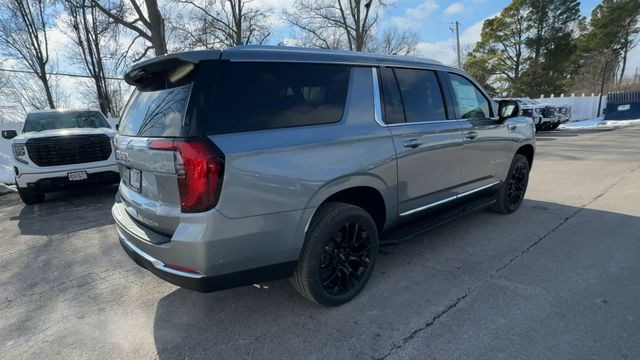 GMC Yukon XL Vehicle Full-screen Gallery Image 08