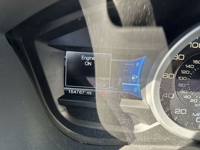 Ford Explorer Vehicle Full-screen Gallery Image 15