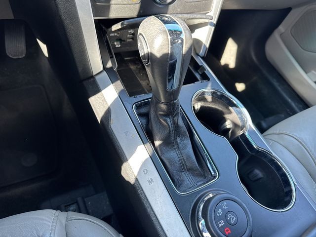 Ford Explorer Vehicle Full-screen Gallery Image 20