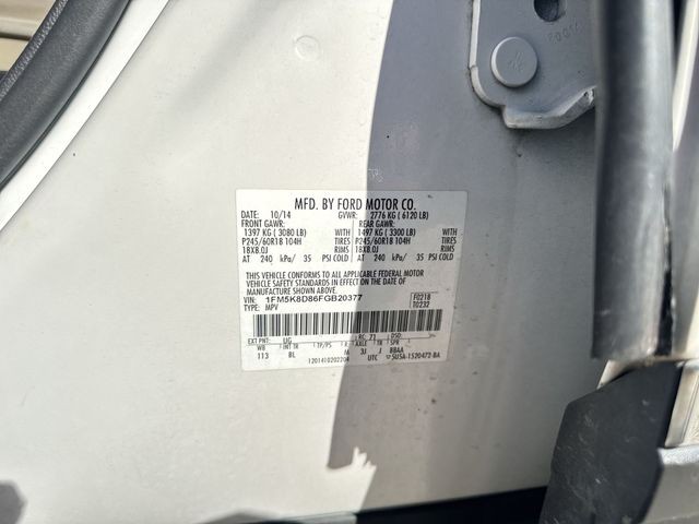 Ford Explorer Vehicle Full-screen Gallery Image 36