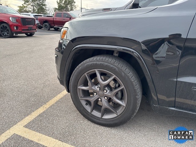 Jeep Grand Cherokee Vehicle Full-screen Gallery Image 07