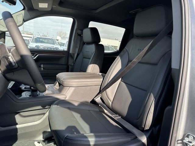 GMC Sierra 1500 Vehicle Full-screen Gallery Image 11