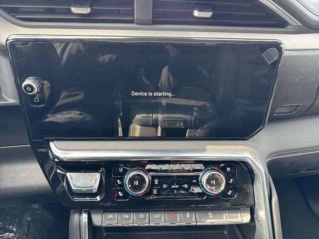 GMC Sierra 1500 Vehicle Full-screen Gallery Image 16