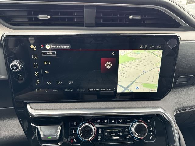 GMC Sierra 1500 Vehicle Full-screen Gallery Image 16