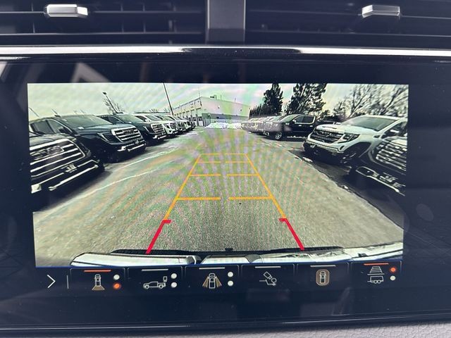 GMC Sierra 1500 Vehicle Full-screen Gallery Image 17