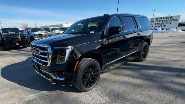 GMC Yukon XL Vehicle Full-screen Gallery Image 04