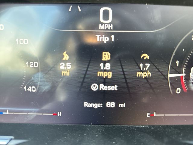 GMC Sierra 1500 Vehicle Full-screen Gallery Image 15