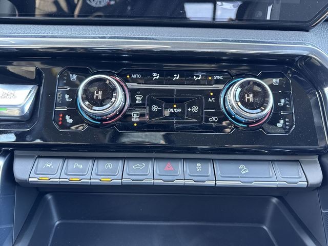 GMC Sierra 1500 Vehicle Full-screen Gallery Image 19