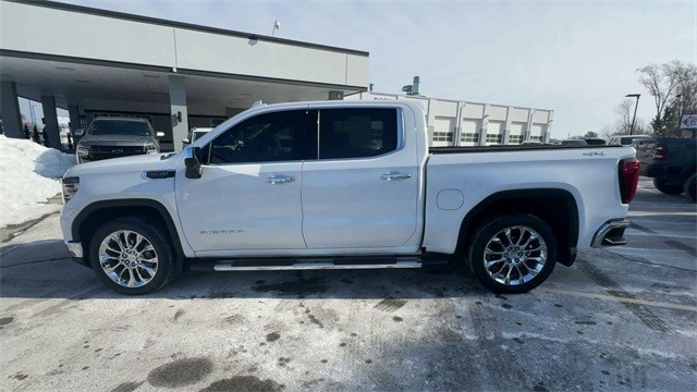 GMC Sierra 1500 Vehicle Full-screen Gallery Image 06