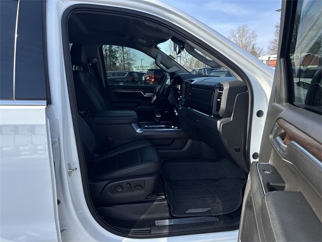 GMC Sierra 1500 Vehicle Full-screen Gallery Image 33