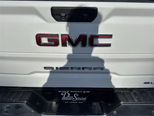 GMC Sierra 1500 Vehicle Full-screen Gallery Image 35
