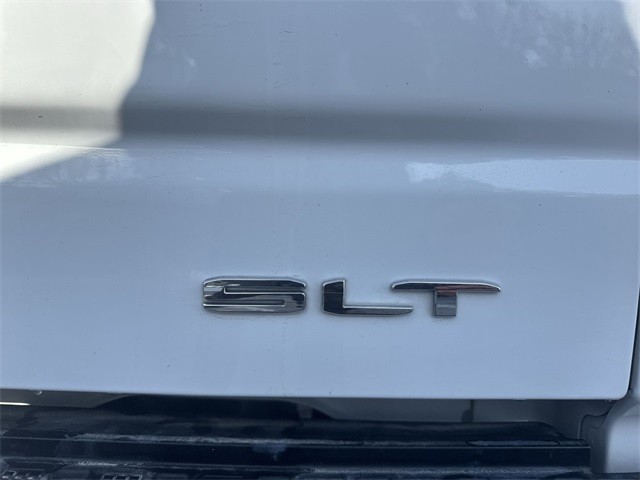 GMC Sierra 1500 Vehicle Full-screen Gallery Image 36