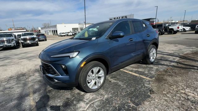 Buick Encore GX Vehicle Full-screen Gallery Image 04