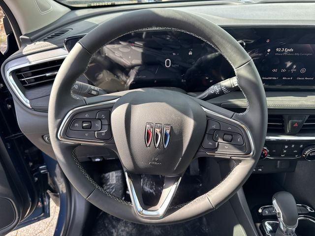 Buick Encore GX Vehicle Full-screen Gallery Image 14
