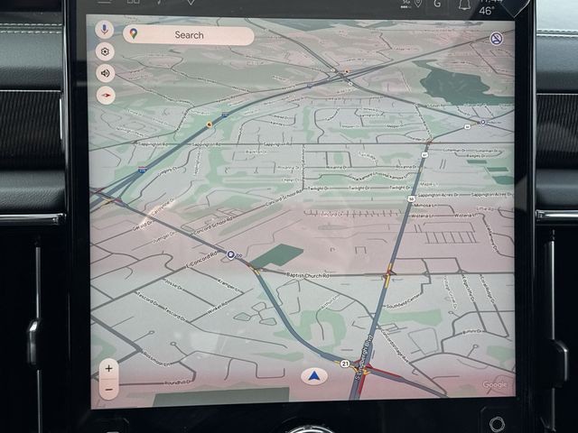 GMC Yukon Vehicle Full-screen Gallery Image 18