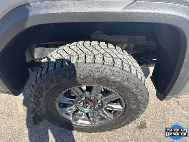 GMC Sierra 1500 Vehicle Full-screen Gallery Image 38