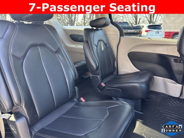 Chrysler Pacifica Vehicle Full-screen Gallery Image 29