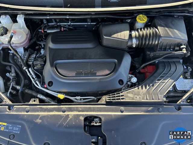 Chrysler Pacifica Vehicle Full-screen Gallery Image 32