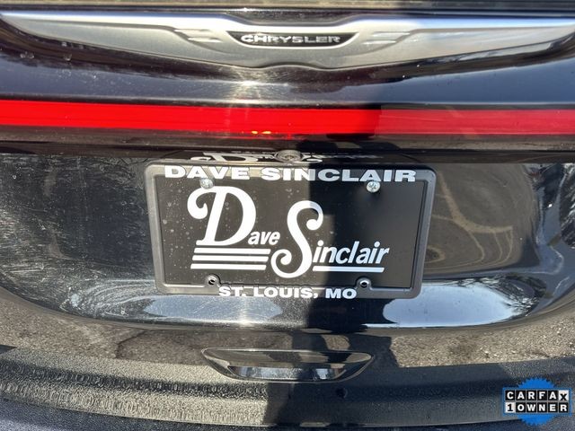 Chrysler Pacifica Vehicle Full-screen Gallery Image 33