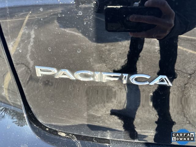 Chrysler Pacifica Vehicle Full-screen Gallery Image 34