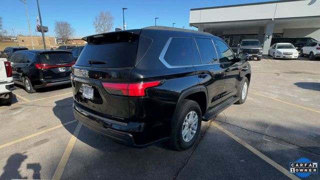 Toyota Sequoia Vehicle Full-screen Gallery Image 10