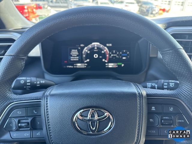 Toyota Sequoia Vehicle Full-screen Gallery Image 14