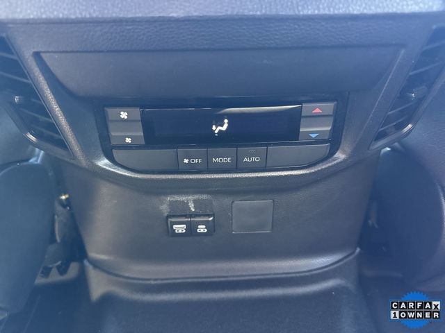 Toyota Sequoia Vehicle Full-screen Gallery Image 26