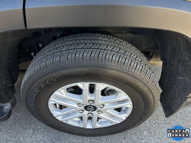 Toyota Sequoia Vehicle Full-screen Gallery Image 37