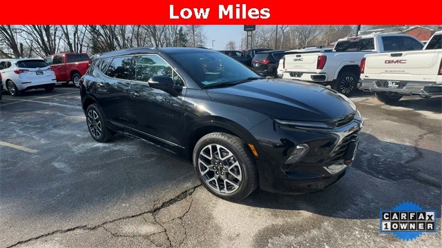 Chevrolet Blazer Vehicle Full-screen Gallery Image 02