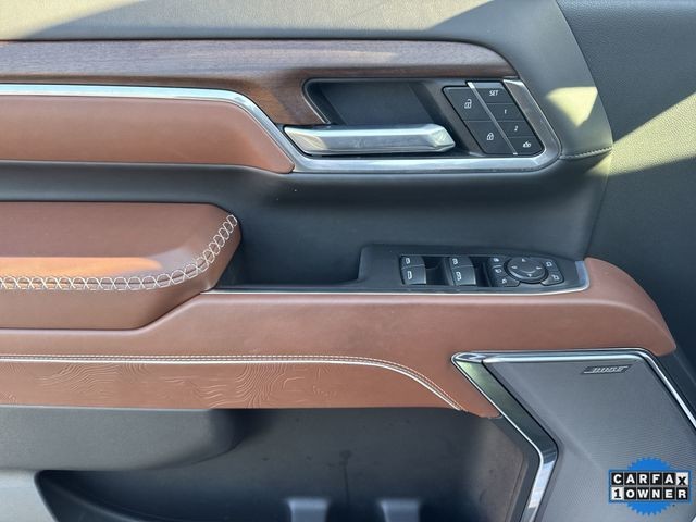 GMC Sierra 2500HD Vehicle Full-screen Gallery Image 28