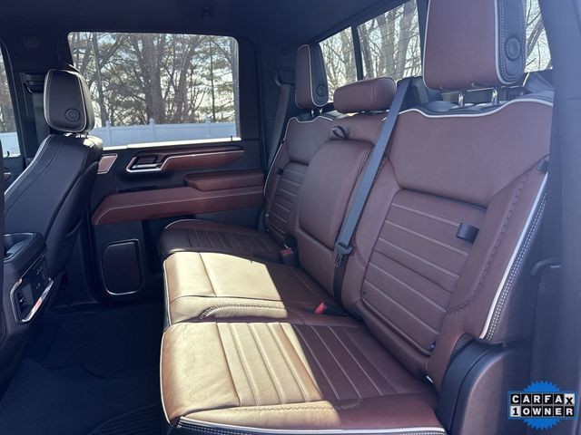 GMC Sierra 2500HD Vehicle Full-screen Gallery Image 31