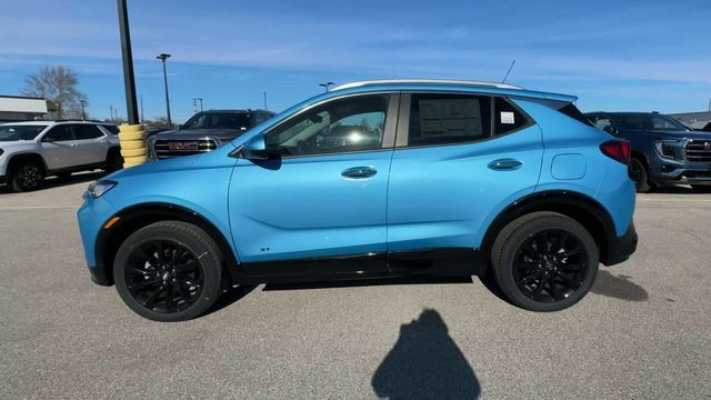 Buick Encore GX Vehicle Full-screen Gallery Image 05