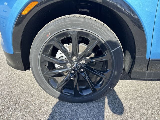 Buick Encore GX Vehicle Full-screen Gallery Image 10