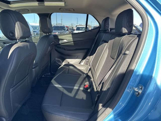 Buick Encore GX Vehicle Full-screen Gallery Image 22