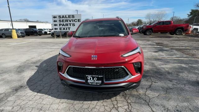 Buick Encore GX Vehicle Full-screen Gallery Image 03