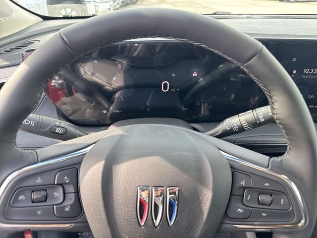 Buick Encore GX Vehicle Full-screen Gallery Image 14