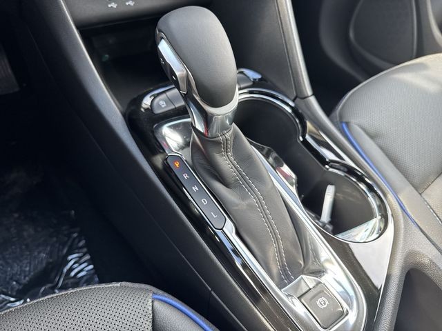 Buick Encore GX Vehicle Full-screen Gallery Image 19