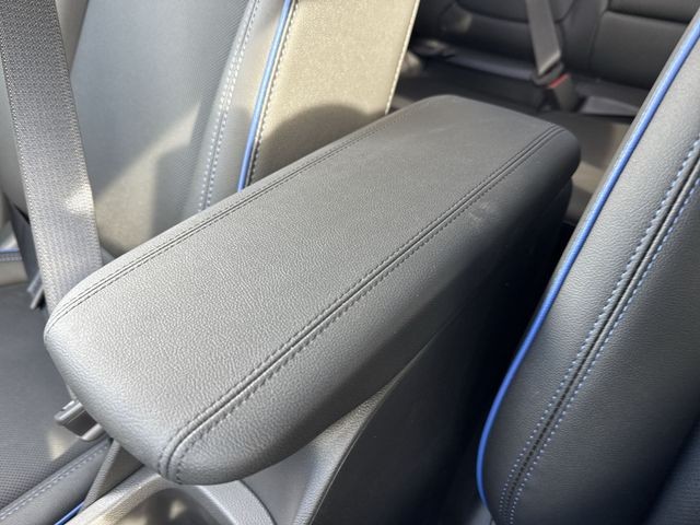 Buick Encore GX Vehicle Full-screen Gallery Image 20