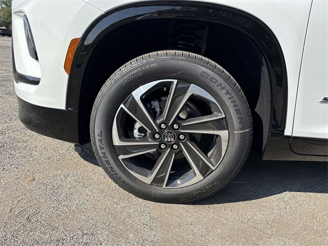 Buick Enclave Vehicle Full-screen Gallery Image 10