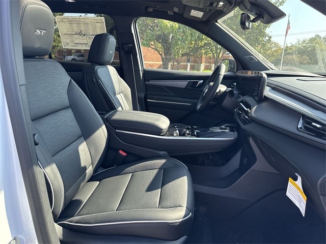 Buick Enclave Vehicle Full-screen Gallery Image 26