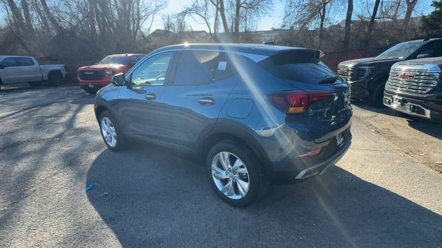 Buick Encore GX Vehicle Full-screen Gallery Image 06