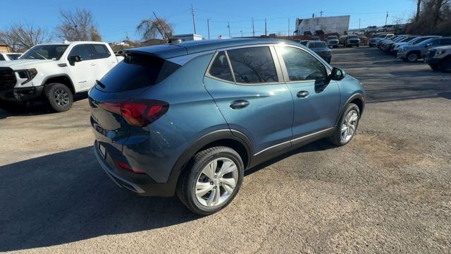 Buick Encore GX Vehicle Full-screen Gallery Image 08