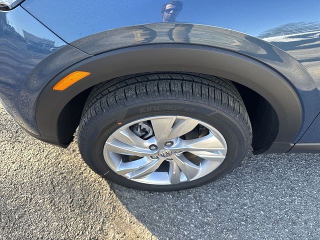 Buick Encore GX Vehicle Full-screen Gallery Image 10