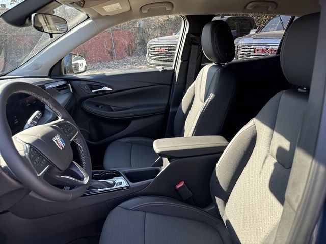 Buick Encore GX Vehicle Full-screen Gallery Image 11